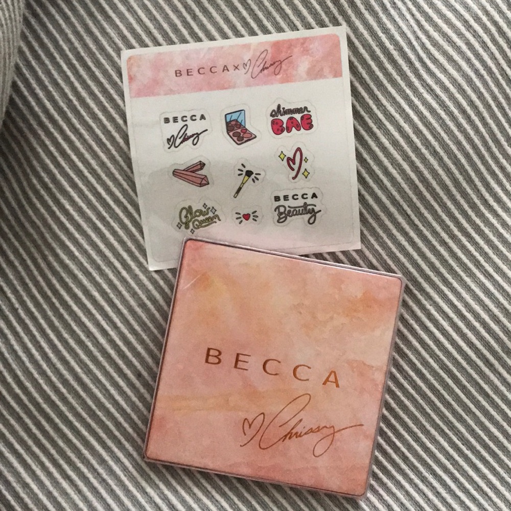 Becca x Chrissy Teigen Glow Face Palette